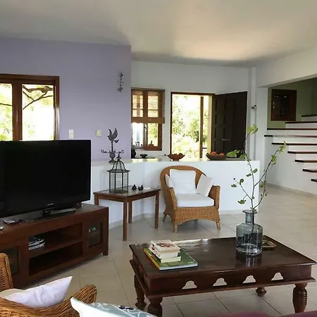 Vila Julia * Ξηροπήγαδο